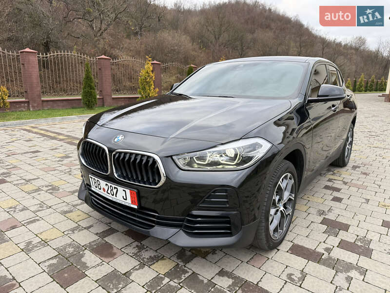 Внедорожник / Кроссовер BMW X2 2022 в Сваляве