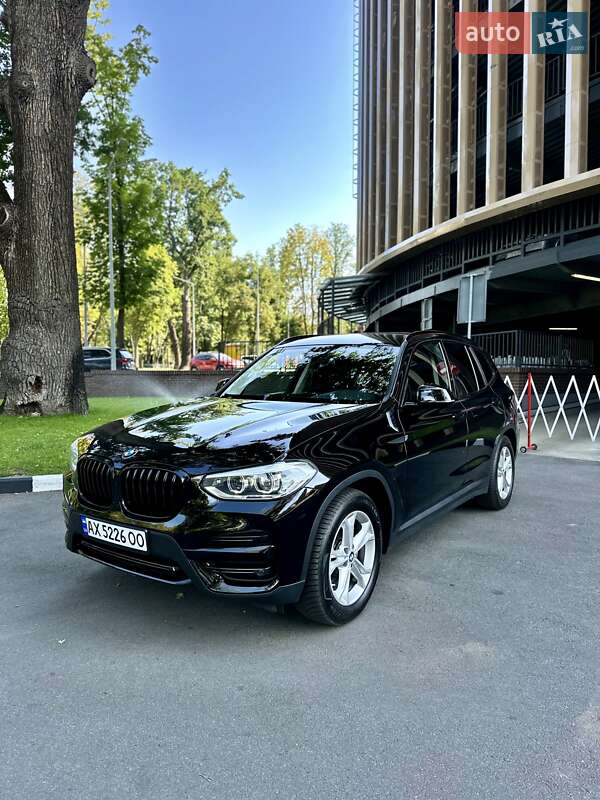 Внедорожник / Кроссовер BMW X3 2019 в Харькове