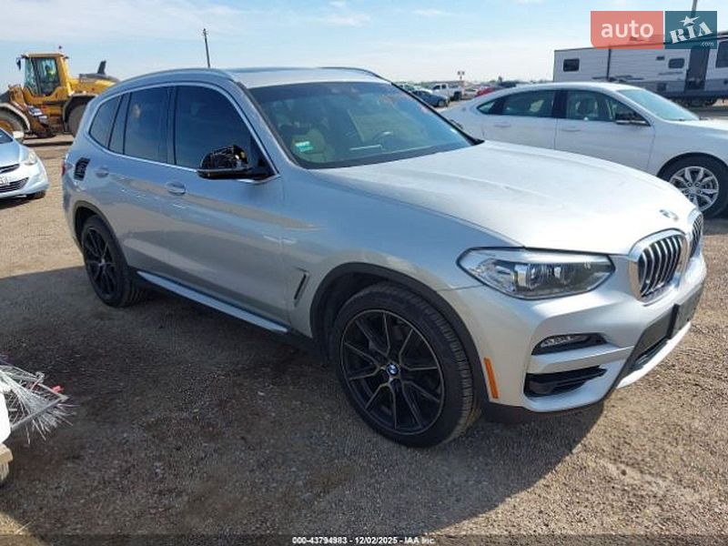 Внедорожник / Кроссовер BMW X3 2021 в Ужгороде