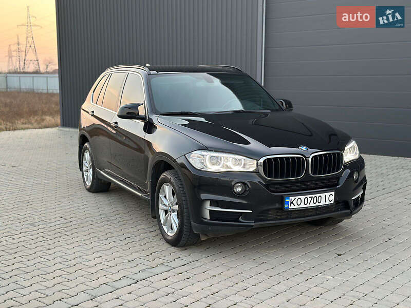 Внедорожник / Кроссовер BMW X5 2017 в Ужгороде