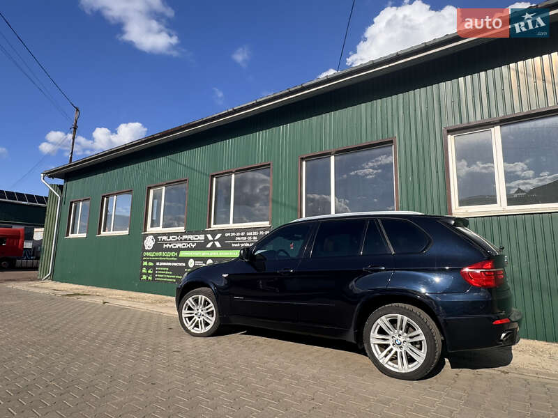 Внедорожник / Кроссовер BMW X5 2010 в Александрие