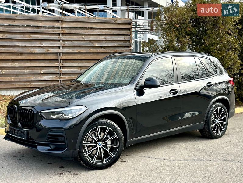 Внедорожник / Кроссовер BMW X5 2022 в Киеве