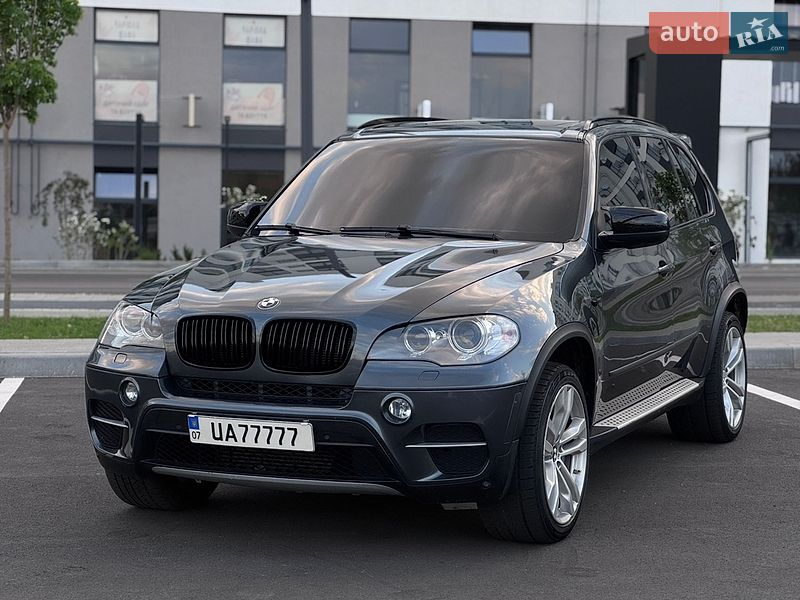 Внедорожник / Кроссовер BMW X5 2013 в Ровно