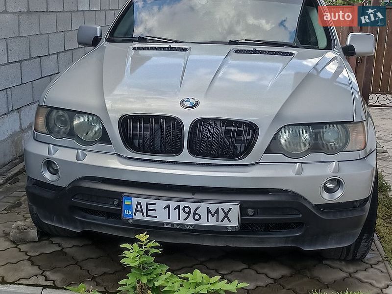 Внедорожник / Кроссовер BMW X5 2000 в Каменском