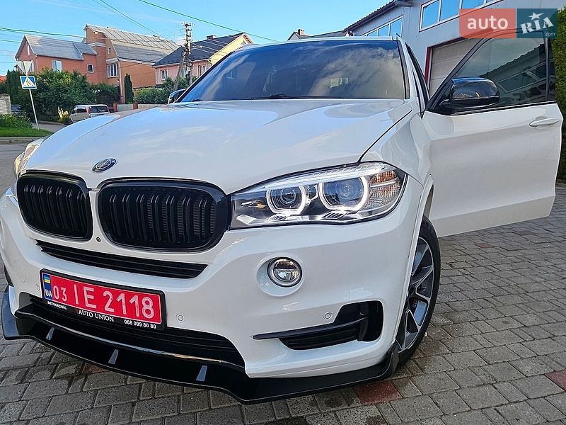 Внедорожник / Кроссовер BMW X5 2017 в Хмельницком