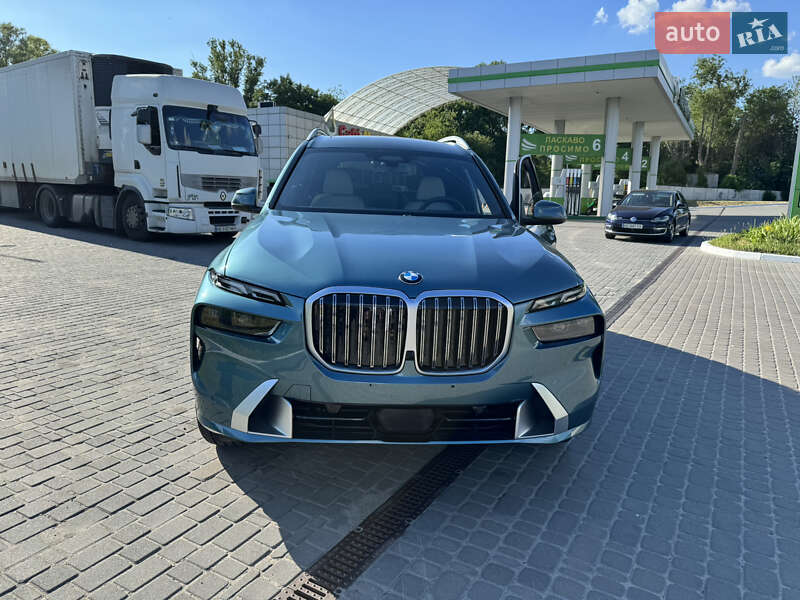 Позашляховик / Кросовер BMW X7 2023 в Дніпрі