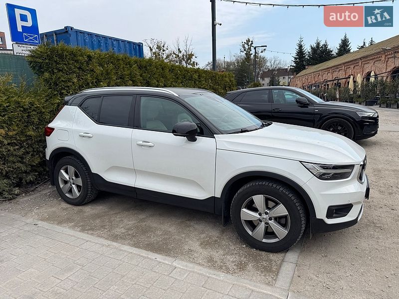 Позашляховик / Кросовер Volvo XC40 2020 в Києві