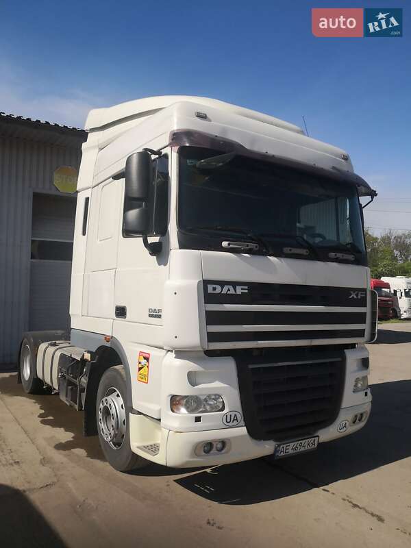 Тягач DAF XF 105 2008 в Кам'янському