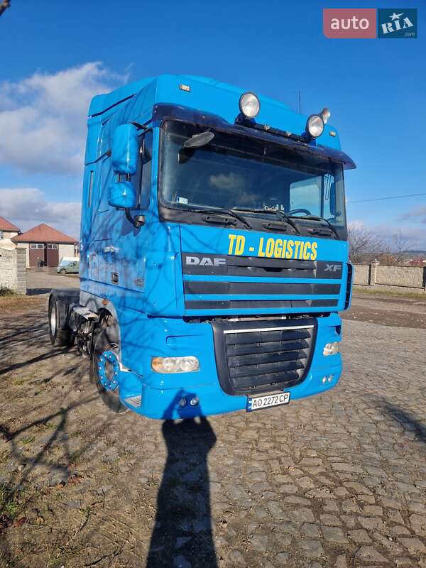 Тягач DAF XF 105 2010 в Ровно
