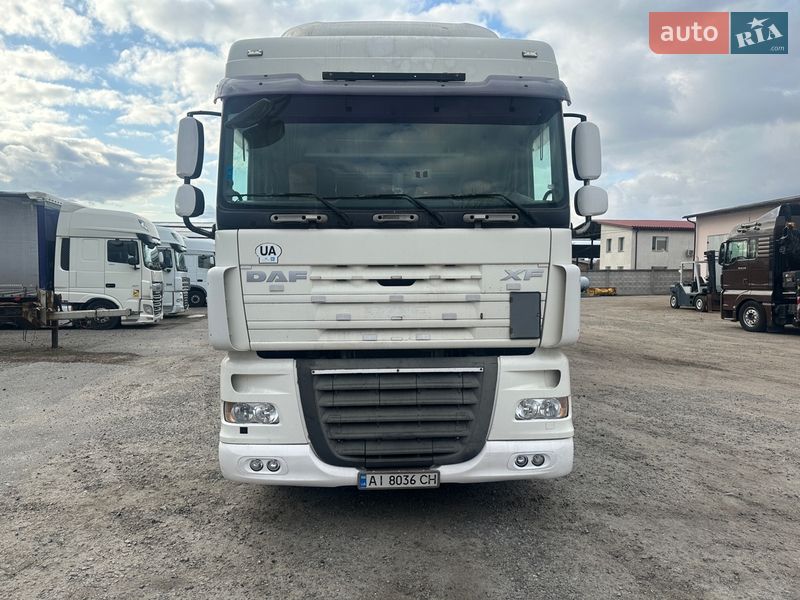 Тягач DAF XF 105 2007 в Березане Тягач DAF XF 105 2007 в Березане