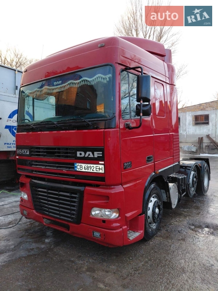 Тягач DAF XF 95.430 2001 в Ромнах