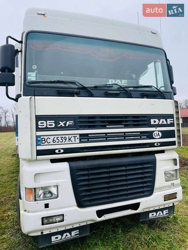 Тягач DAF XF 95 2001 в Стрые Тягач DAF XF 95 2001 в Стрые
