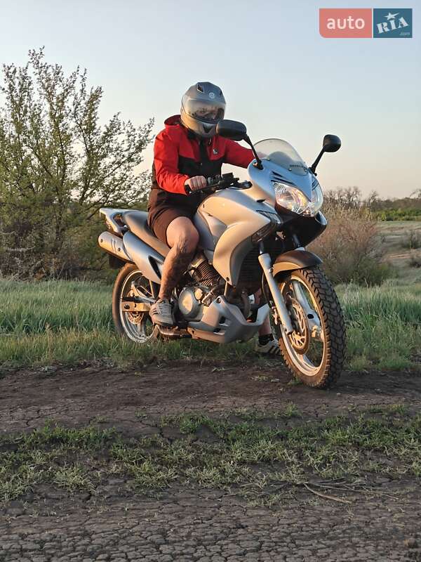Мотоцикл Спорт-туризм Honda XL 125V Varadero 2009 в Балаклее