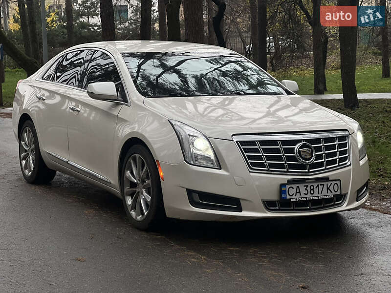 Седан Cadillac XTS 2012 в Киеве