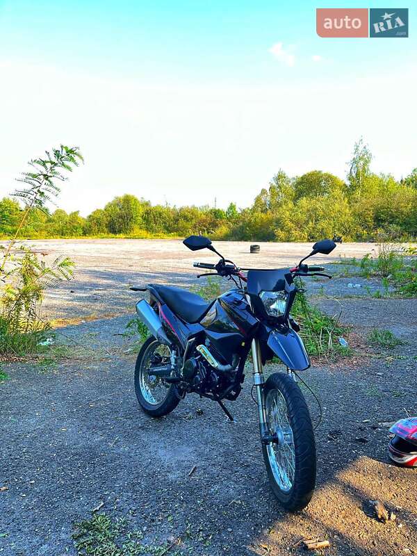 Мотоцикл Кросс Shineray XY250GY-6B 2018 в Новояворовске