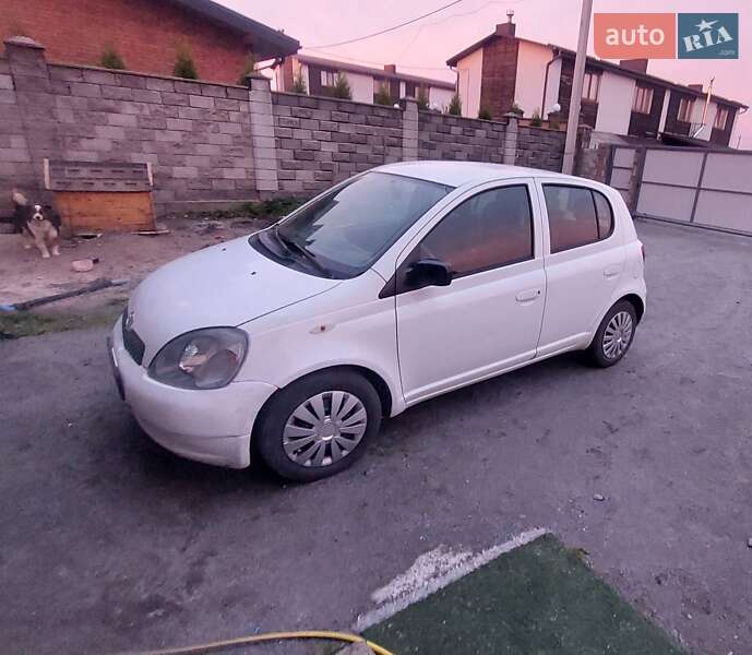 Хэтчбек Toyota Yaris 2002 в Ровно Хэтчбек Toyota Yaris 2002 в Ровно