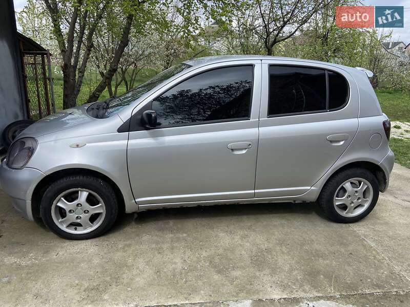 Хэтчбек Toyota Yaris 1999 в Львове