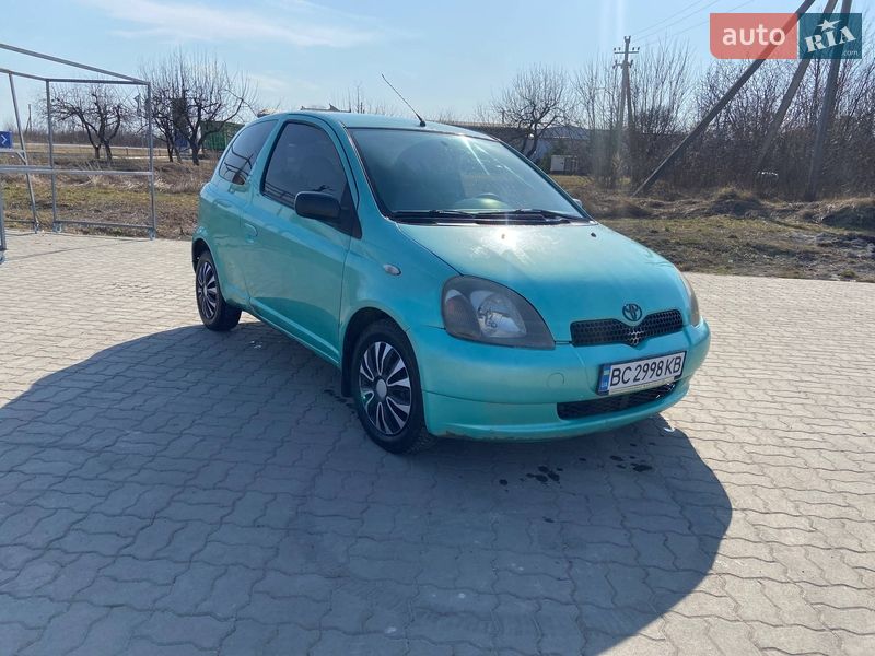 Хетчбек Toyota Yaris 2000 в Радехові