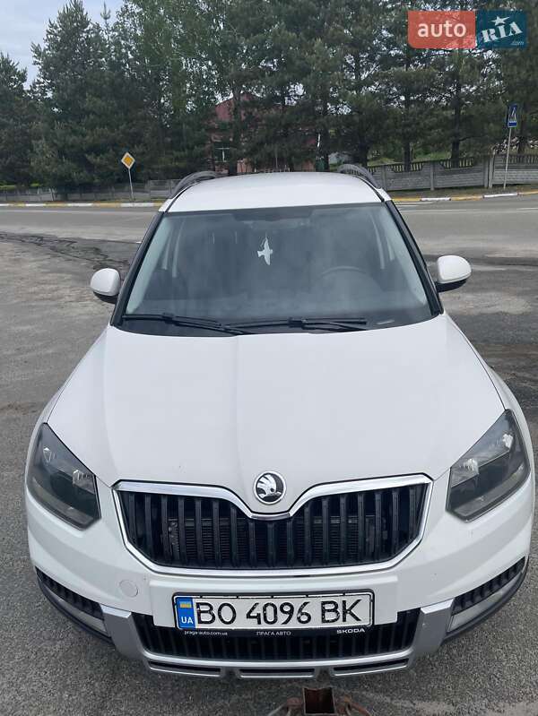 Внедорожник / Кроссовер Skoda Yeti 2015 в Киеве