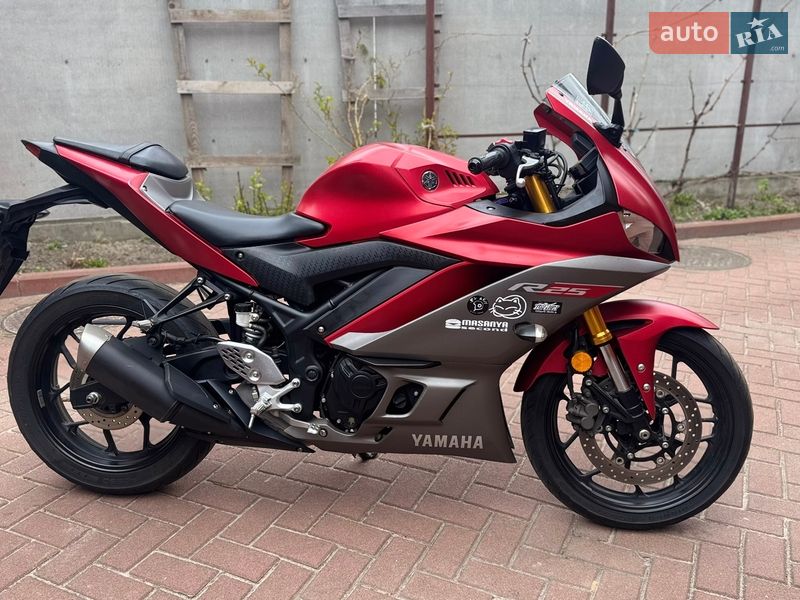 Мотоцикл Без обтекателей (Naked bike) Yamaha YZF-R25 2019 в Сновске