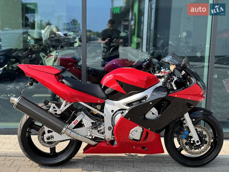 Спортбайк Yamaha YZF R6 2001 в Ровно