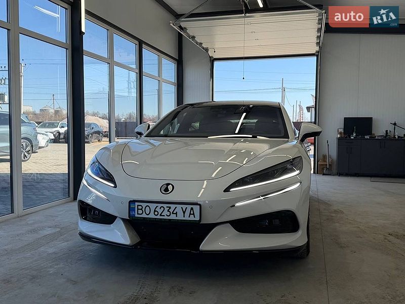 Ліфтбек Denza Z9 GT 2025 в Львові