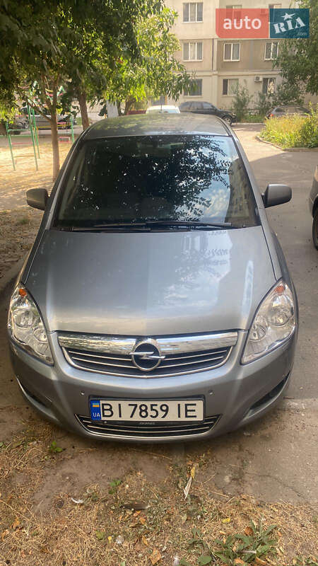 Минивэн Opel Zafira 2011 в Кременчуге