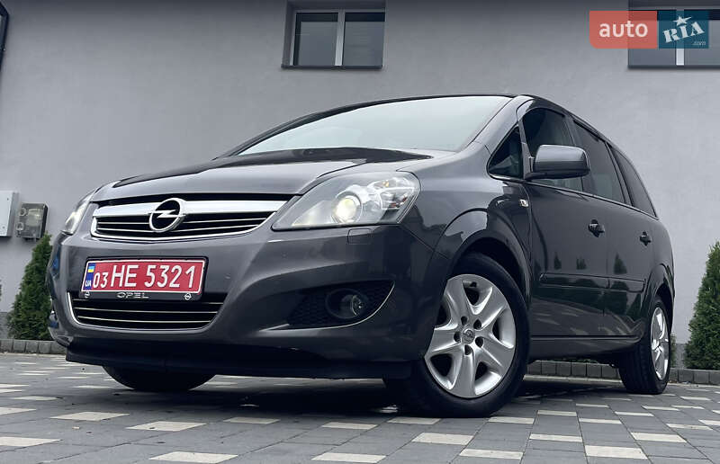 Минивэн Opel Zafira 2011 в Дрогобыче Минивэн Opel Zafira 2011 в Дрогобыче