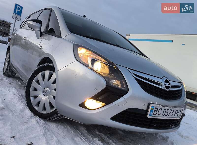 Микровэн Opel Zafira 2015 в Стрые