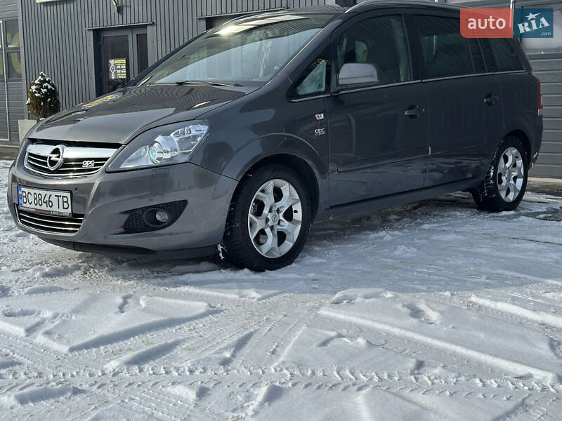 Мінівен Opel Zafira 2010 в Дрогобичі Мінівен Opel Zafira 2010 в Дрогобичі