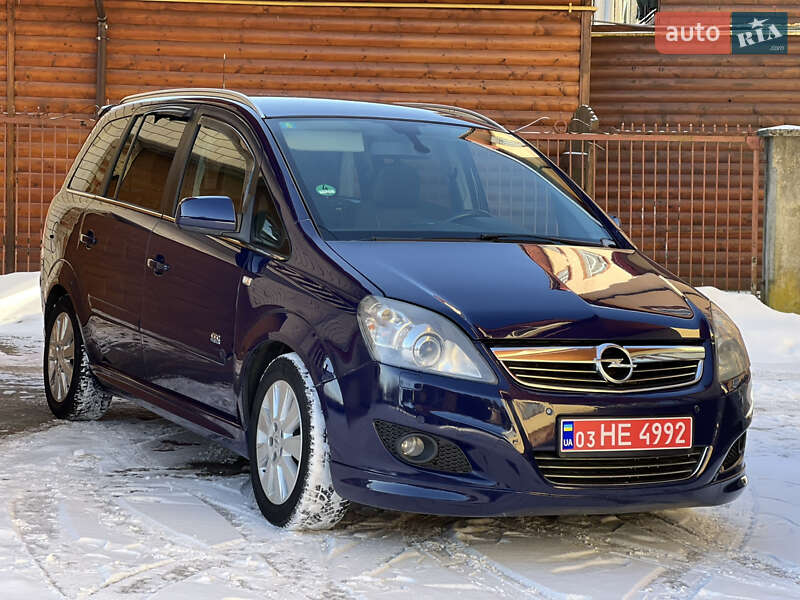 Минивэн Opel Zafira 2011 в Стрые