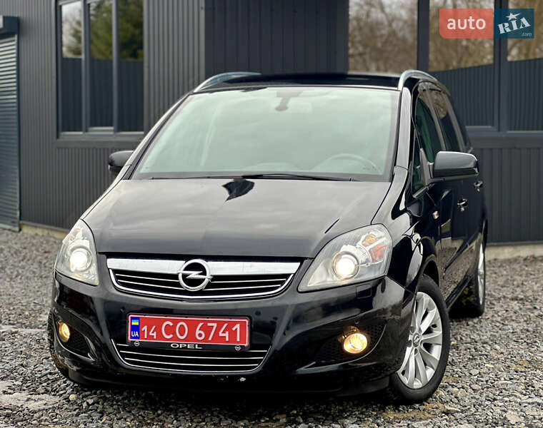Минивэн Opel Zafira 2013 в Дрогобыче