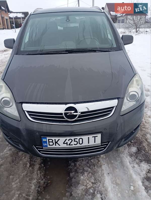 Минивэн Opel Zafira 2010 в Тернополе Минивэн Opel Zafira 2010 в Тернополе