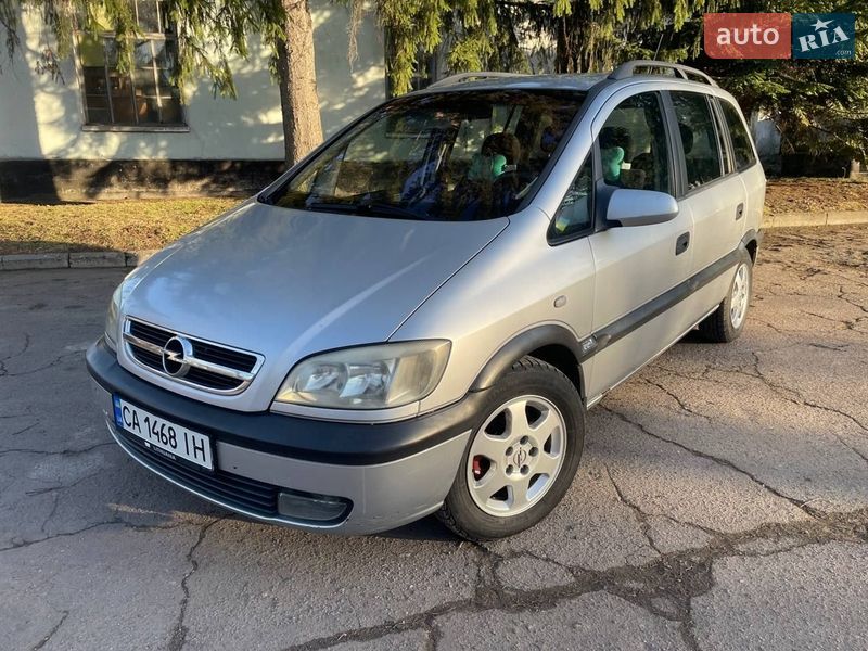 Минивэн Opel Zafira 1999 в Корсуне-Шевченковском Минивэн Opel Zafira 1999 в Корсуне-Шевченковском