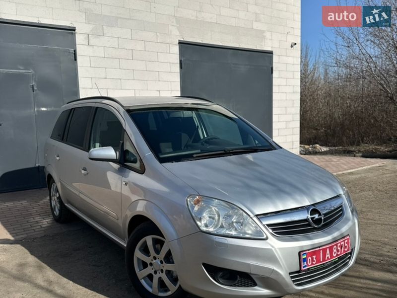 Мінівен Opel Zafira 2009 в Хоролі
