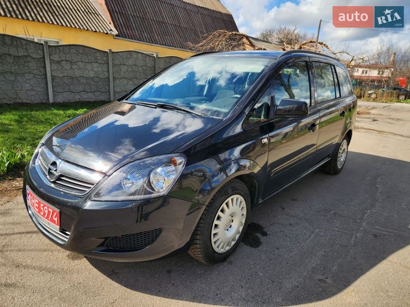 Минивэн Opel Zafira 2011 в Полтаве