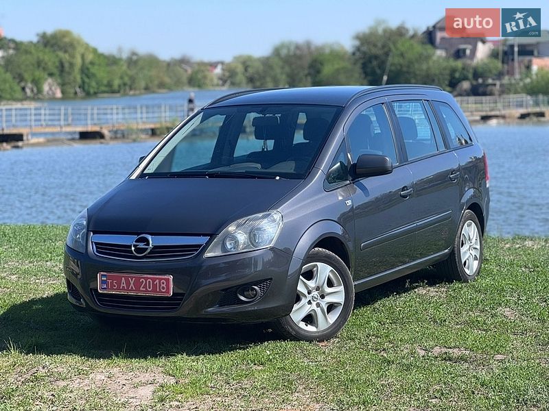 Мінівен Opel Zafira 2012 в Білій Церкві Мінівен Opel Zafira 2012 в Білій Церкві