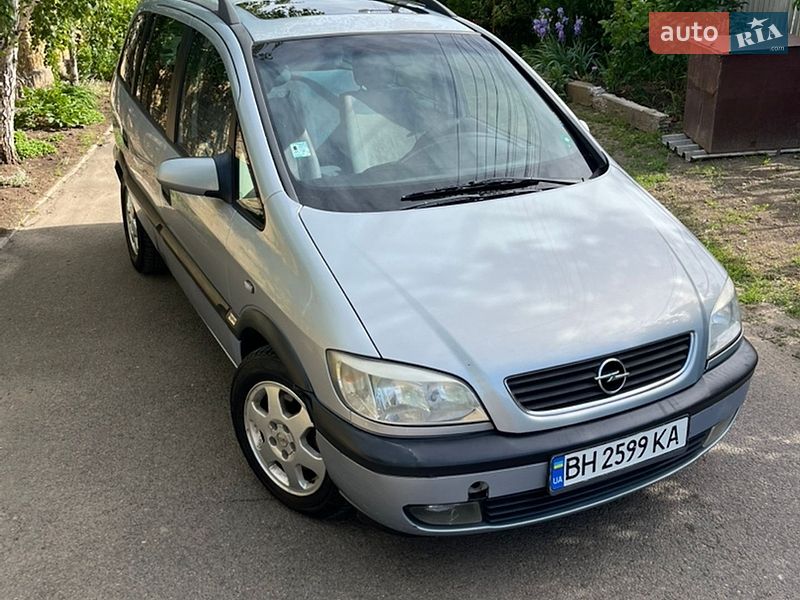 Минивэн Opel Zafira 2000 в Одессе