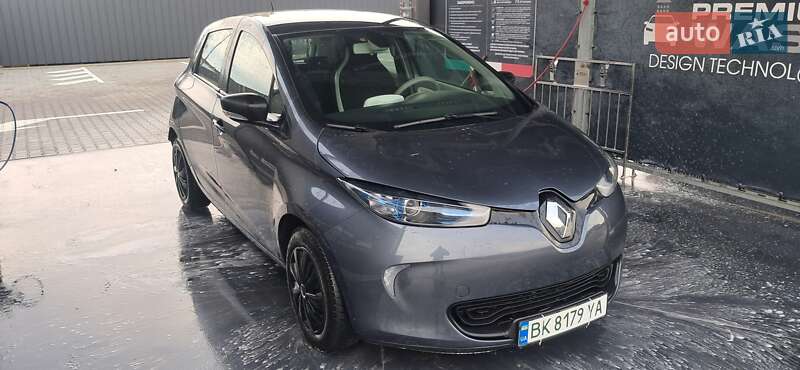 Хэтчбек Renault Zoe 2018 в Млинове
