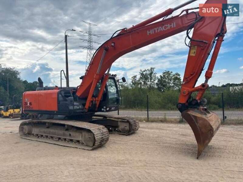 Гусеничный экскаватор Hitachi ZX 2014 в Киеве