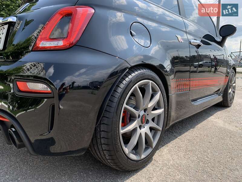 Хэтчбек Abarth Fiat 500 2015 в Киеве