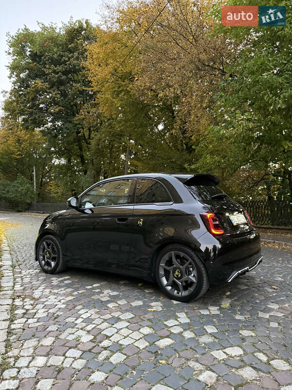 Хэтчбек Abarth Fiat 500 2023 в Львове