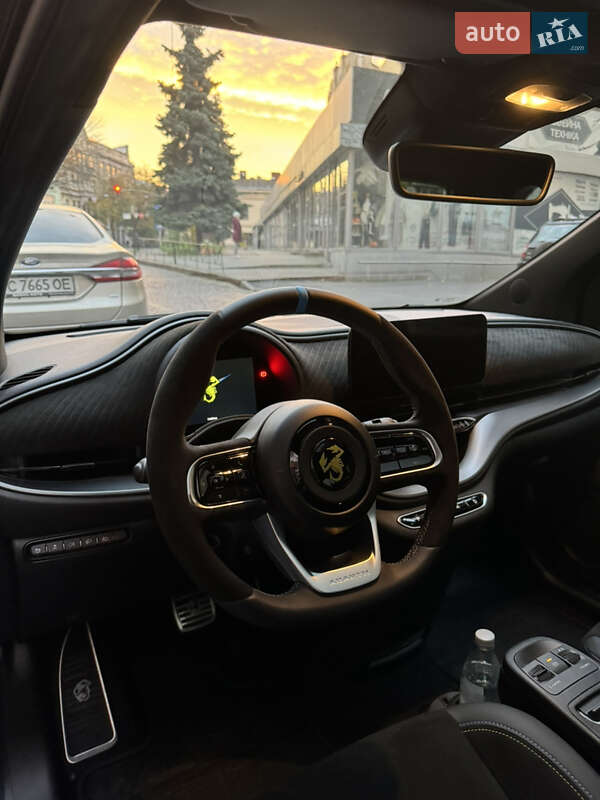 Хэтчбек Abarth Fiat 500 2023 в Львове