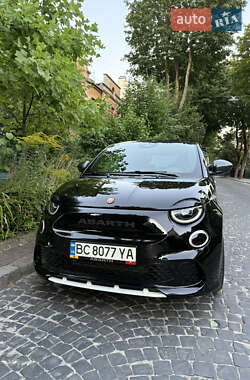 Хэтчбек Abarth Fiat 500 2023 в 