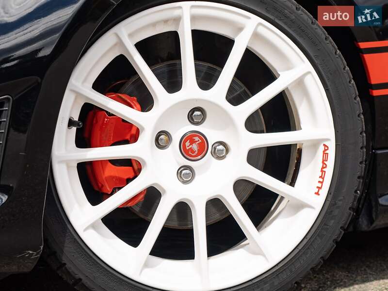 Хэтчбек Abarth Fiat 500 2014 в Киеве