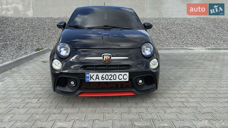 Хэтчбек Abarth Fiat 500 2015 в Вишневом