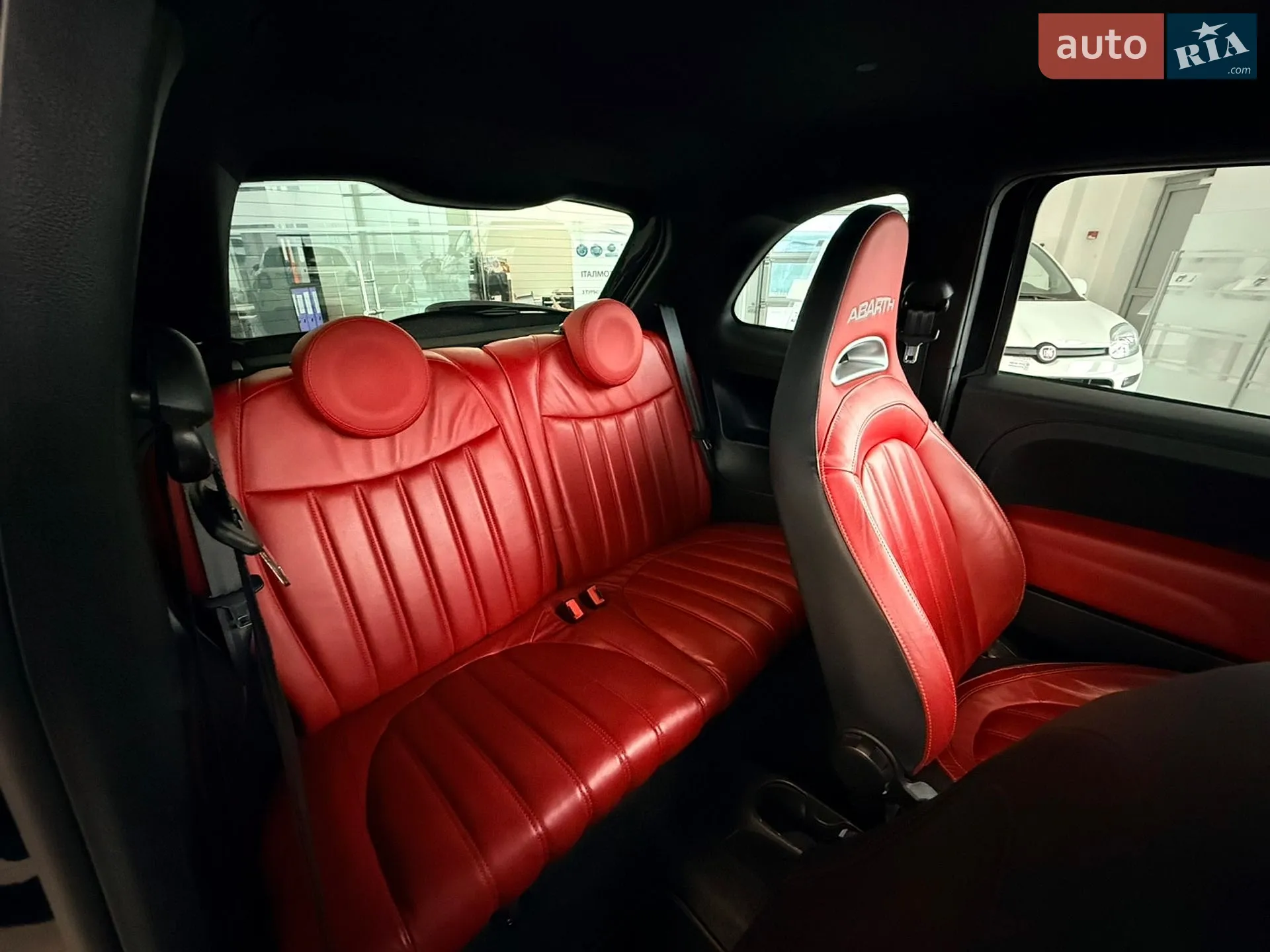 2017 Abarth 595 - мініатюра 11
