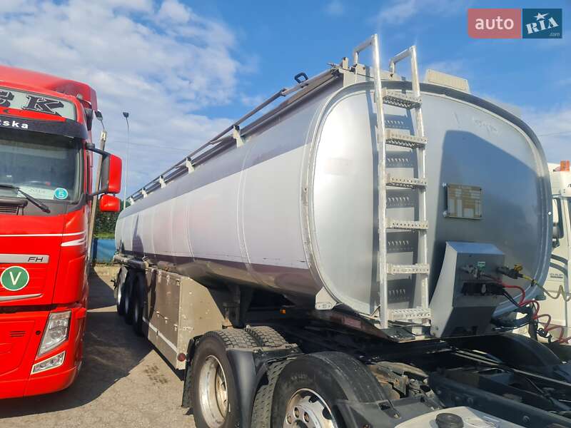 Цистерна полуприцеп Acerbi 21L 2000 в Виннице