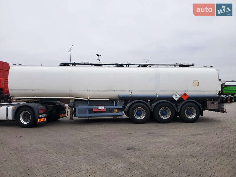 Цистерна полуприцеп Acerbi 21L 2002 в Ровно