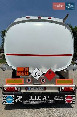 Цистерна Acerbi 21L 1998 в 